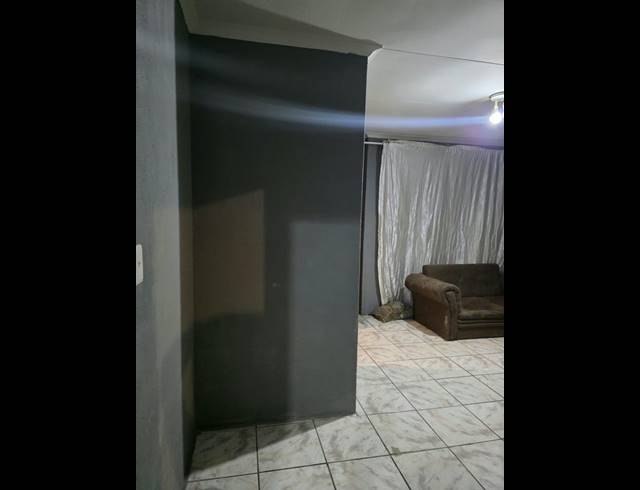 2 BEDROOM HOUSE FOR SALE IN OLIEVENHOUTBOSCH